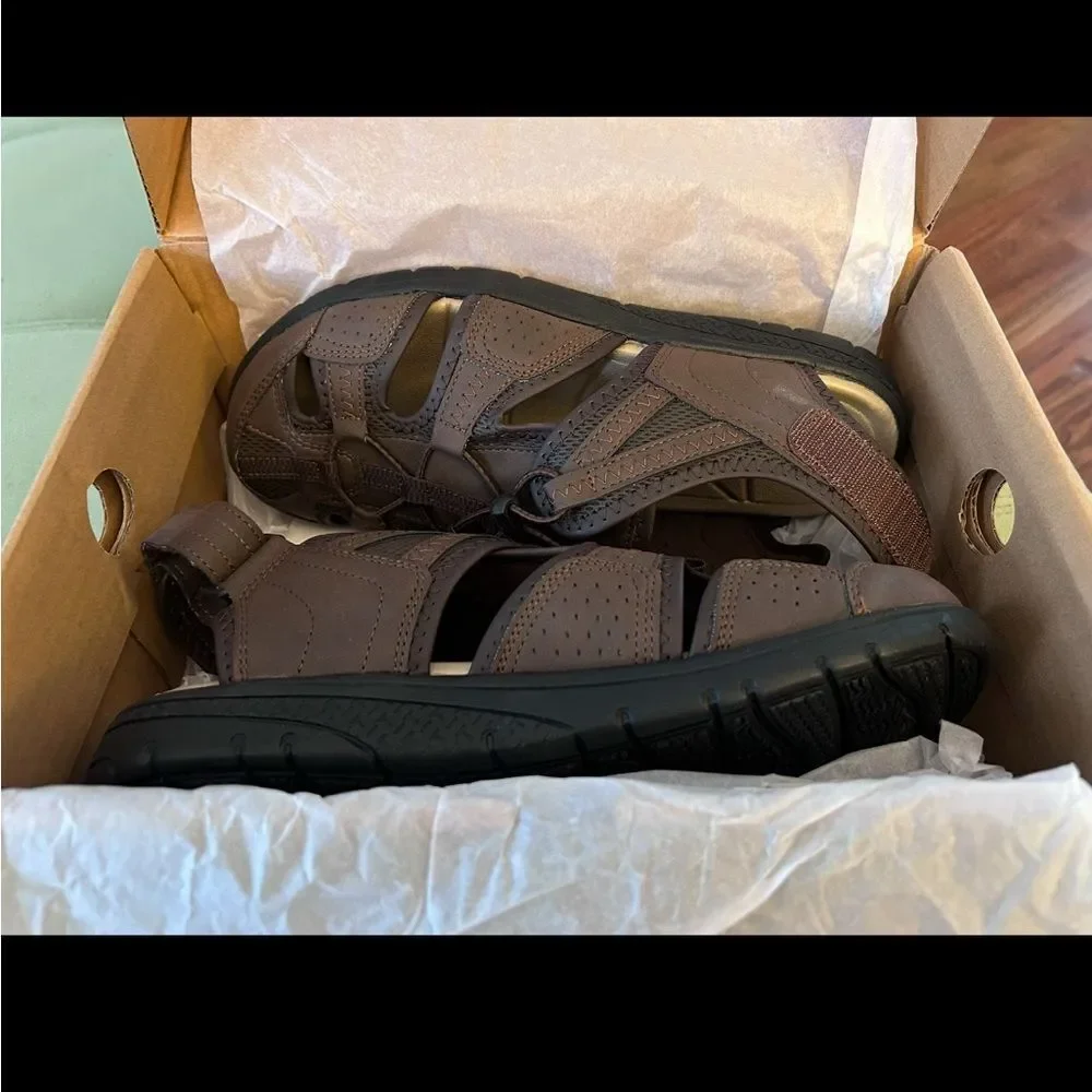 New! Lands’ End Size 9.5 Wide - Men’s Closed Toe Water Sandal - new in box NIB - Picture 2 of 4